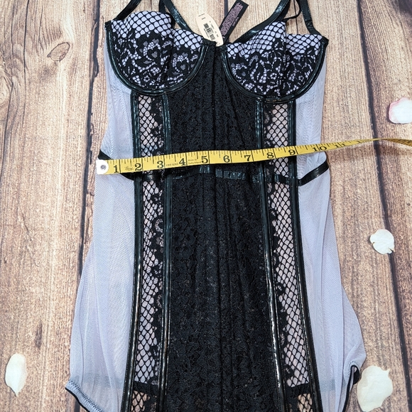 Victoria's Secret Very Sexy Merrywidow Lavender Black Lace Mesh 34B NEW - Picture 5 of 7